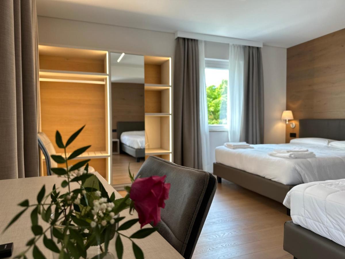 Magnano in Riviera Hotel Riviera מראה חיצוני תמונה